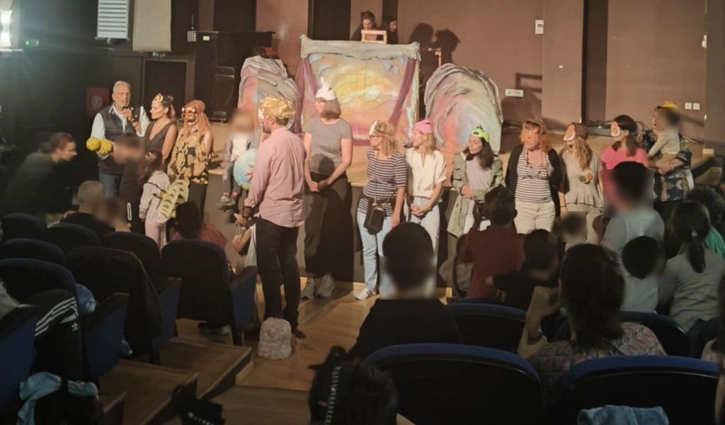 «Μικροί Βιβλιοεξερευνητές» αλλά και μεγάλοι... αγκάλιασαν τα «Οικολογήματα», Πετρούπολη , εκδηλώσεις 