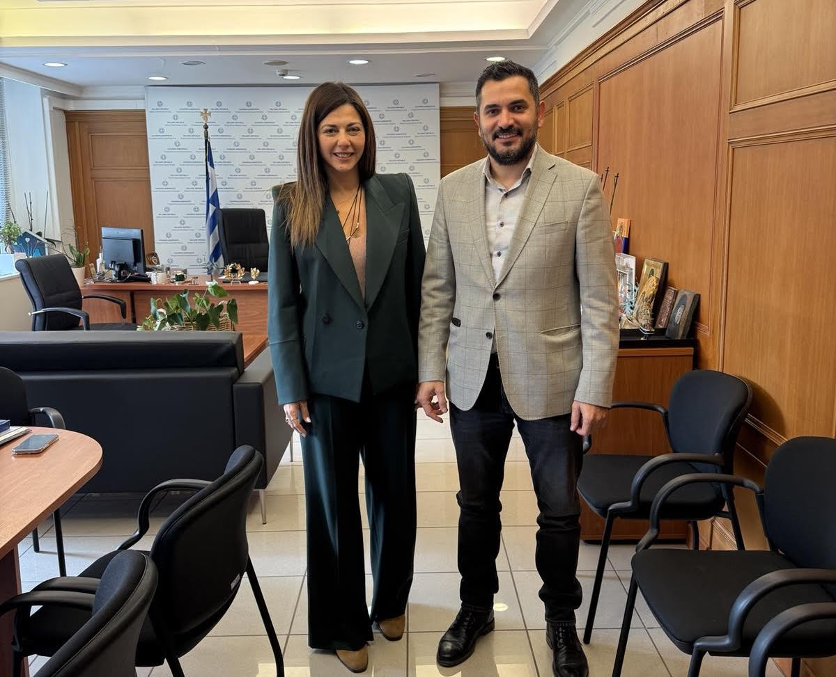 Έγκριση του προγράμματος «Στέγαση και Εργασία για τους Αστέγους» για τη Δυτική Αθήνα από την υπουργό Κοινωνικής Συνοχής και Οικογένειας Σοφία Ζαχαράκη 