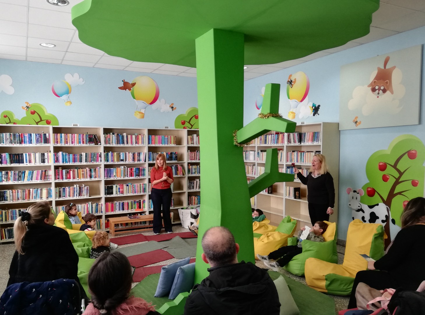 Το παιδικό βιβλίο «Ούσκο» ταξίδεψε τα παιδιά  στη Δημοτική Βιβλιοθήκη Περιστερίου