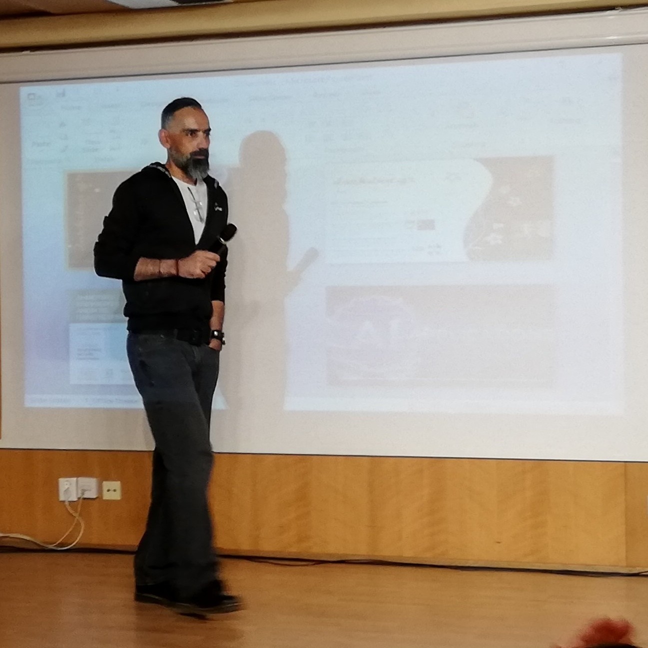 Διάλεξη με θέμα «Η Τεχνητή Νοημοσύνη στην Ιατρική Ακριβείας»  στο Δ.Ε.Α.Π. Περιστερίου