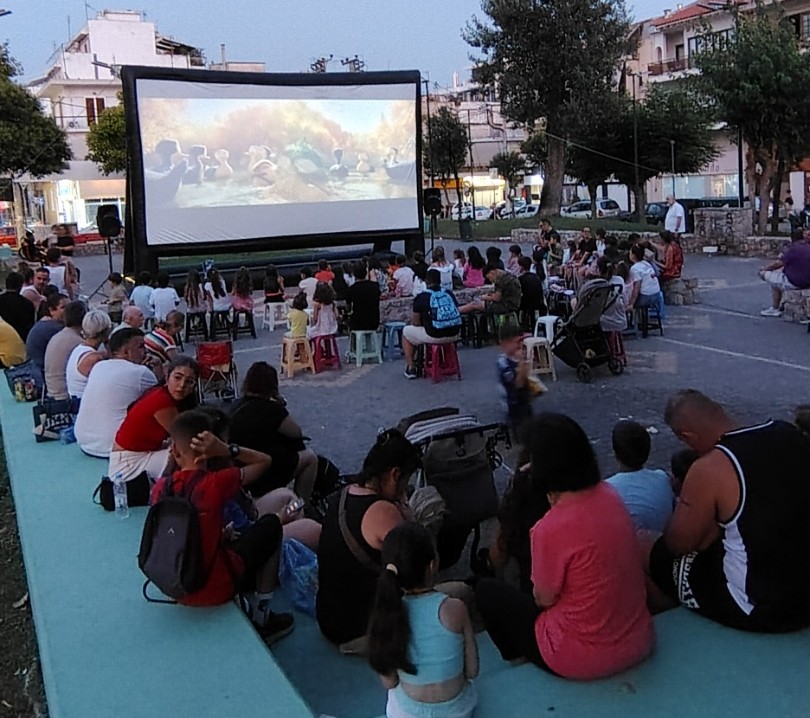 Ολοκληρώθηκε με μεγάλη επιτυχία «Το Σινεμά Πάει Πλατεία»  στις γειτονιές του Περιστερίου