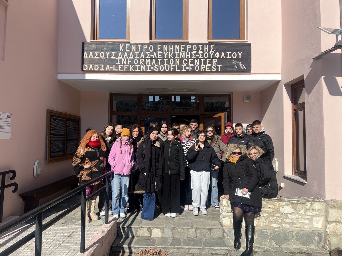 Εκπαιδευτικές διακρίσεις για το 2ο Γε.Λ. Πετρούπολης