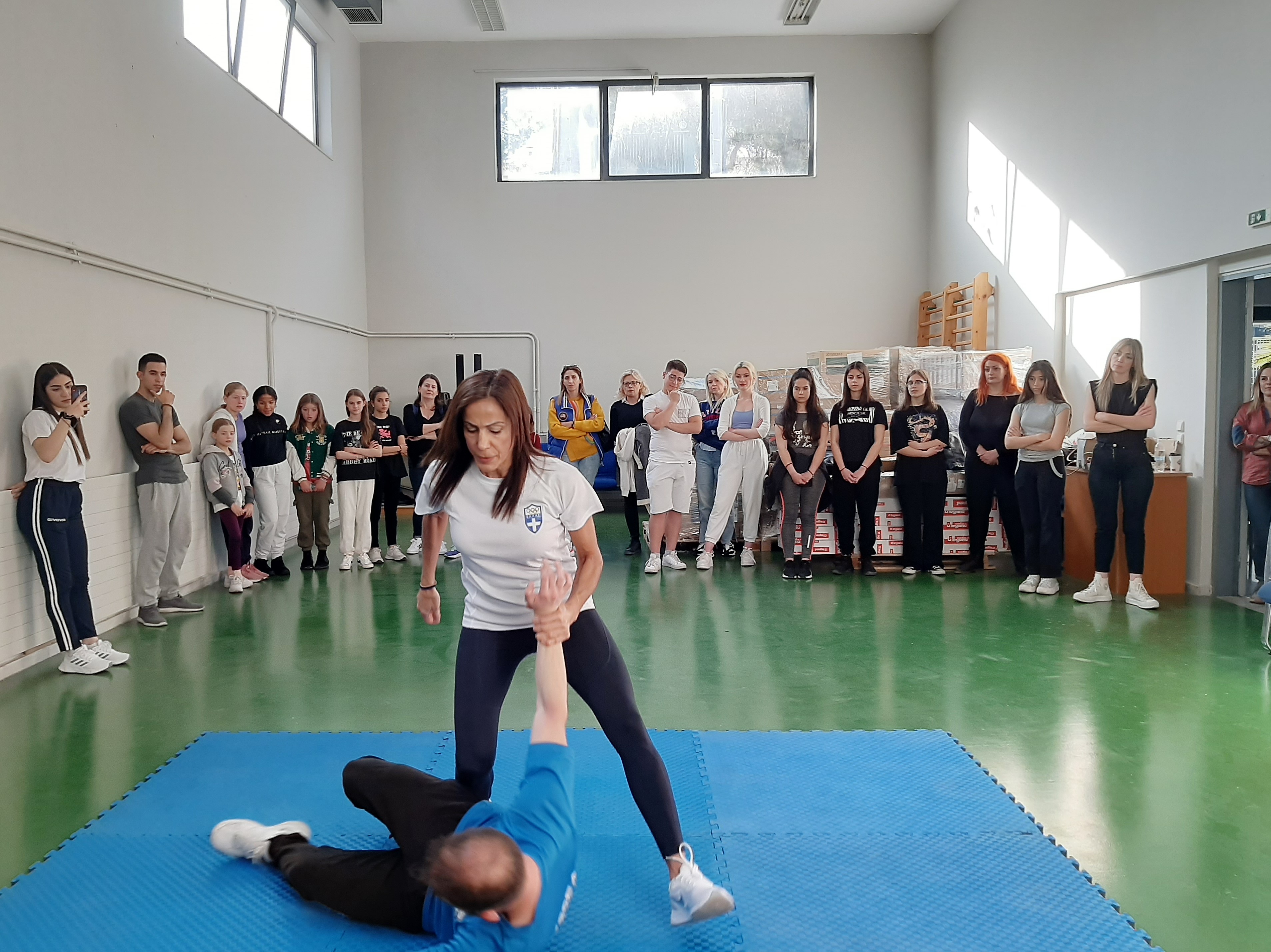 Με Μεγάλη Επιτυχία Πραγματοποιήθηκε το Δωρεάν Σεμινάριο Αυτοάμυνας για  εφήβους στον Δήμο Πετρούπολης 