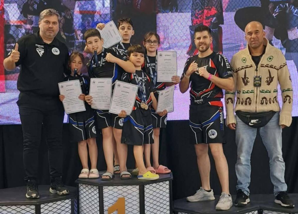  Συγχαρητήρια Δημάρχου & Δ.Σ. Πετρούπολης στον Α.Σ. «Κόμπρα»