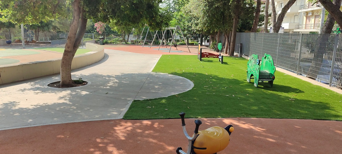 Ολοκληρώθηκε η ανάπλαση της παιδικής χαράς στην Αγ. Τριάδα Πετρούπολης