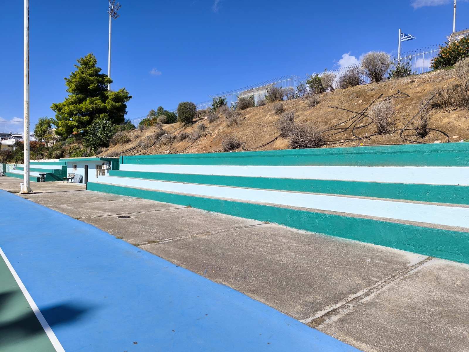 Δήμος Χαϊδαρίου - Εργασίες συντήρησης στο 1ο Αθλητικό Κέντρο