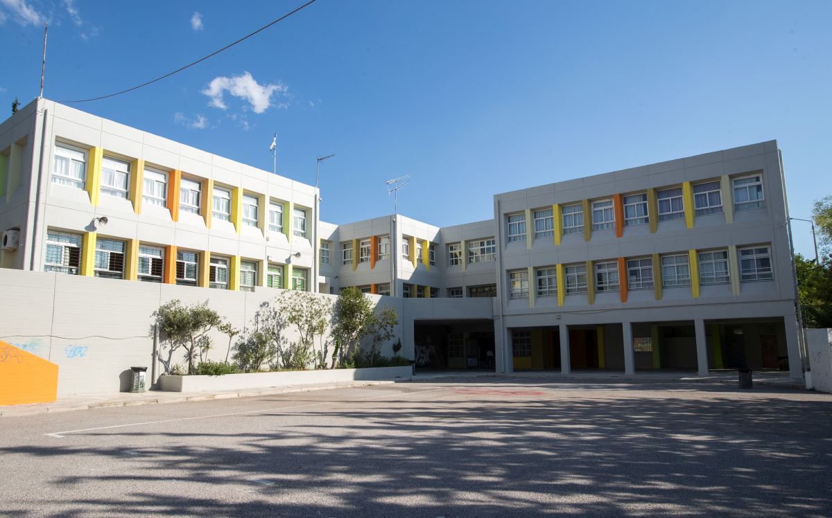  Διευκρινίσεις πάνω σε ανακρίβειες που δημοσιεύονται για την προμήθεια της γραφικής ύλης