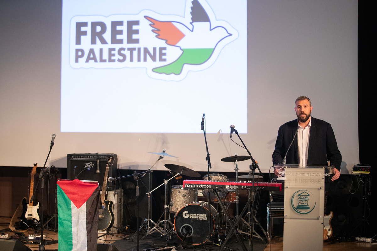 Δήμαρχος Πετρούπολης: «Να σταματήσει τώρα η εξόντωση του παλαιστινιακού λαού»