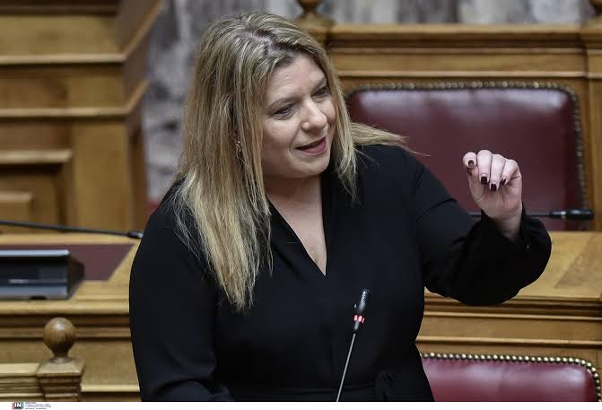 Μαρία Συρεγγέλα: Αντί να χειροκροτήσουμε τον πρωθυπουργό που έθεσε τις «κόκκινες» γραμμές μας στη Σύνοδο του ΝΑΤΟ ασκείται μία ανεδαφική και επικίνδυνη κριτική