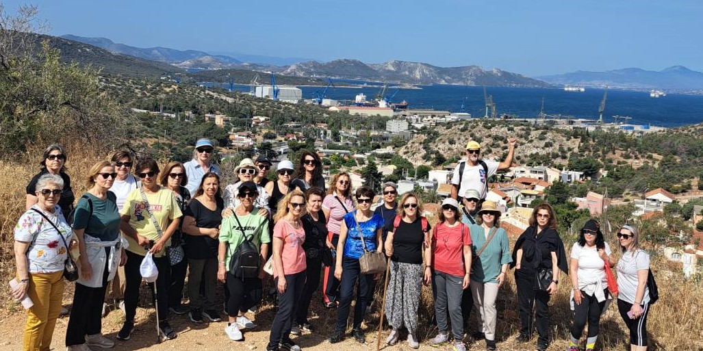 Δήμος Χαϊδαρίου - Περίπατοι στο Άλσος Δαφνίου από μέλη των ΚΑΠΗ