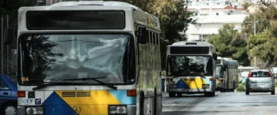 Σύγκρουση λεωφορείου με ΙΧ στο Περιστέρι με 3 τραυματίες