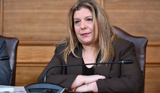 Μαρία Συρεγγέλα: «Προχωράμε με ένα οργανωμένο πλαίσιο μισθολογικής διαφάνειας, ελέγχου και πραγματικής εφαρμογής της ίσης αμοιβής στην πράξη»