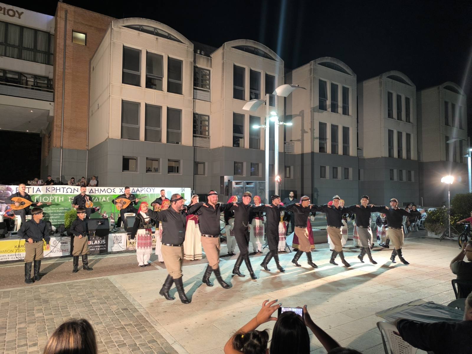 Δήμος Χαϊδαρίου - Πλήθος κόσμου στην Γιορτή Τσικουδιάς