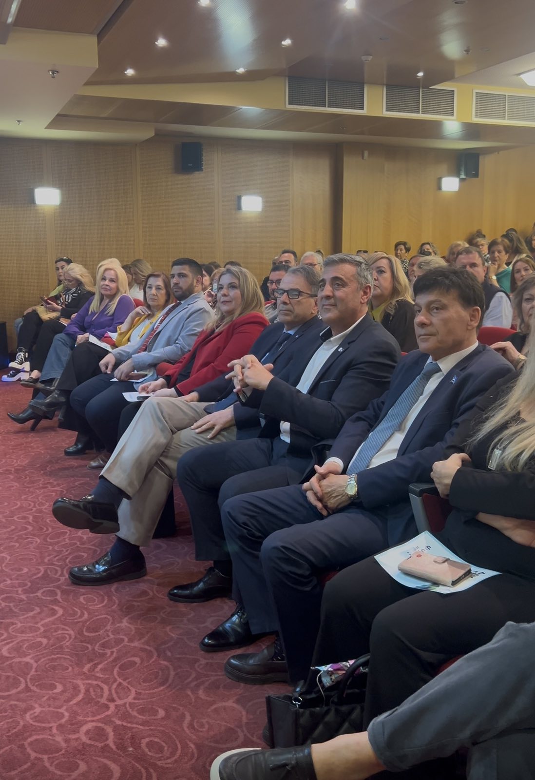 Η Περιφέρεια Αττικής σπάει τα ταμπού της κατάθλιψης!