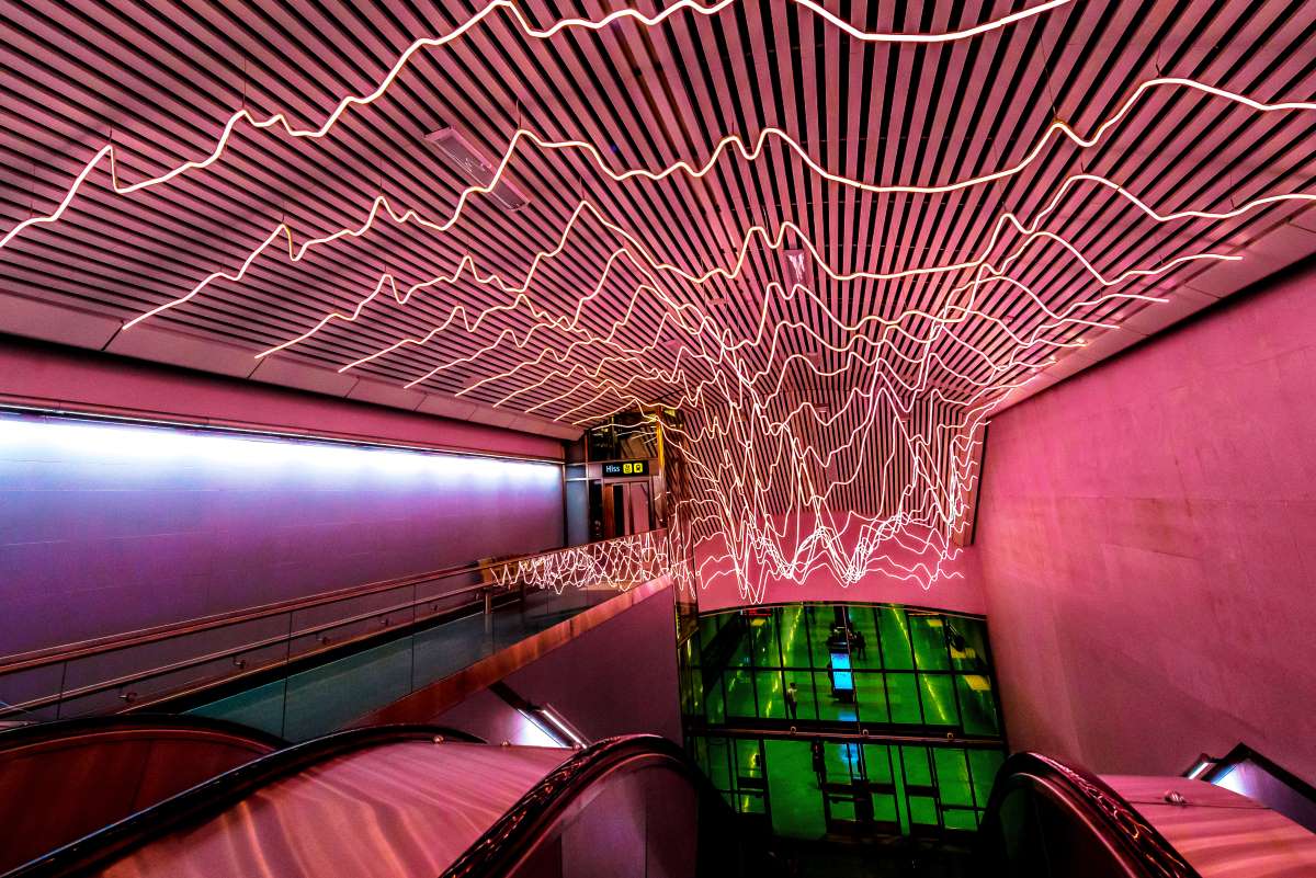 Στοκχόλμη, φωτογραφίες από το ομορφότερο μετρό στον κόσμο – στίχοι Γιάννη Ρίτσου