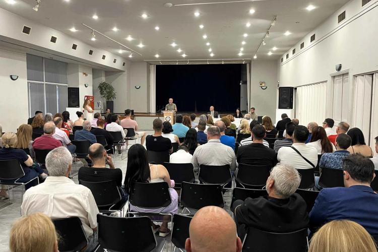 Με επιτυχία πραγματοποιήθηκε η παρουσίαση του βιβλίου  «Η ηγεσία θέλει… Παπούτσια» στον Δήμο Αιγάλεω