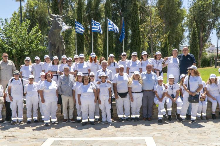 Ευχαριστίες του Δημάρχου Περιστερίου Ανδρέα Π. Παχατουρίδη προς τις οδοκαθαρίστριες και τους οδοκαθαριστές