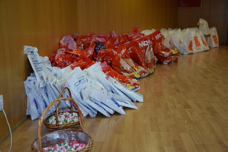 Δωρεάν σχολικά είδη σε μαθητές από τον Δήμο Περιστερίου