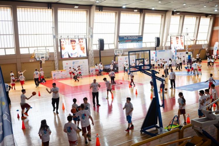 «Healthy Hoops 4ALL»: Γέμισε χαρούμενους λιλιπούτειους καλαθοσφαιριστές το «Ν. Παξιμαδάς»