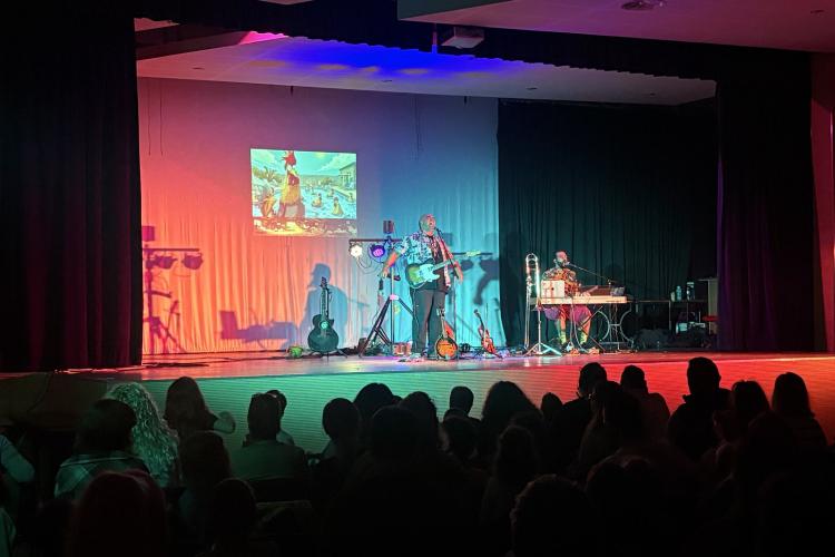 «Αν Ακούσεις τα Παιδιά» - Μια δωρεάν παράσταση με δυνατό αντίκτυπο για τις επόμενες γενιές και για τα δικαιώματά τους, Αιγάλεω