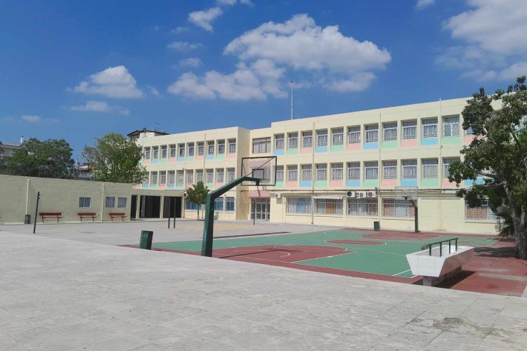 Ωνάσεια σχολεία: Αναβάθμιση (;) της Εκπαίδευσης 