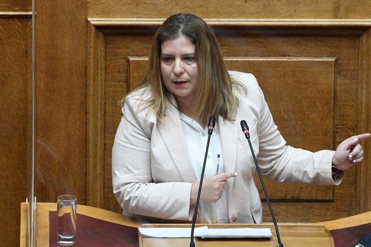 Ενίσχυση 750.000 ευρώ για τα σχολεία της Πετρούπολης μετά από παρέμβαση της Μαρίας Συρεγγέλα
