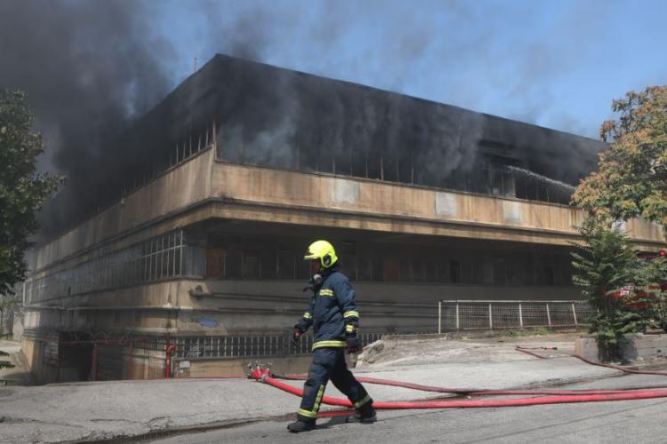 Φωτιά σε εργοστάσιο πλαστικών στο Αιγάλεω για 2η μέρα, πυροσβεστική, πυρκαγιά,
