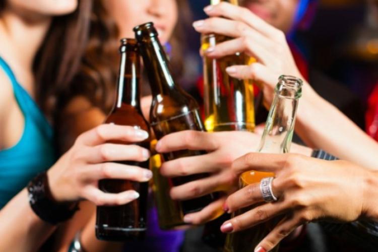 Σύλλογος Γονέων 6ου Γυμνασίου Περιστερίου- «Σχολικά πάρτι» σε νυχτερινά καταστήματα