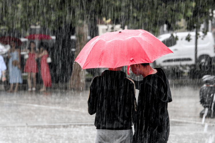 Ραγδαία αλλαγή του καιρού πριν την Τσικνοπέμπτη στην Αθήνα 