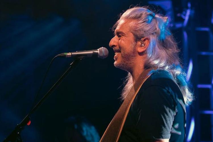 Ο Γιάννης Χαρούλης στο Περιστέρι- Ετοιμασίες στην πλατεία 