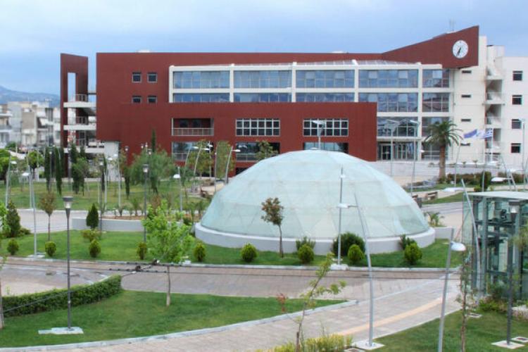 Ομόφωνη καταδίκη από το Δημοτικό Συμβούλιο Περιστερίου για την ανάκληση της παραχώρησης του Στρατοπέδου «Καραϊσκάκη»