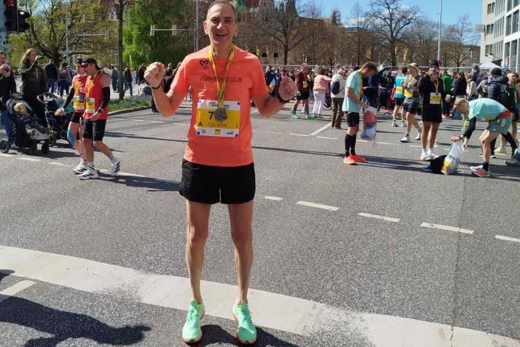 Συγχαρητήρια του Δημάρχου Πετρούπολης στον μαραθωνοδρόμο, Χρ. Μαρκουΐζο