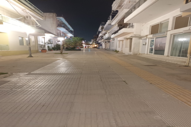 SOS από τους Μόνιμους Κατοίκους της οδού Αγίας Λαύρας στο Αιγάλεω!