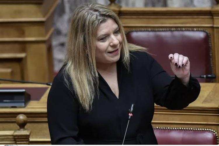 Μαρία Συρεγγέλα: Αντί να χειροκροτήσουμε τον πρωθυπουργό που έθεσε τις «κόκκινες» γραμμές μας στη Σύνοδο του ΝΑΤΟ ασκείται μία ανεδαφική και επικίνδυνη κριτική