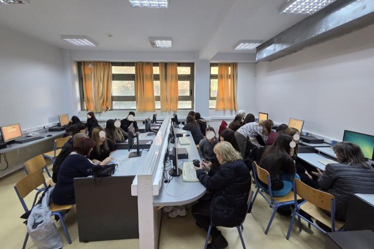 Δήμος Χαϊδαρίου - Ξεκίνησε η δράση για εξοικείωση ατόμων άνω των 60 ετών με την τεχνολογία