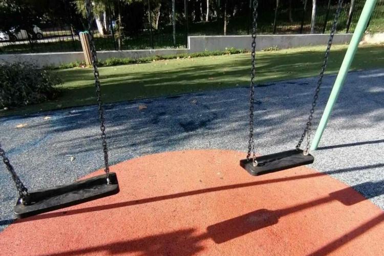 Δήμος Χαϊδαρίου - Ανακοίνωση για τις παιδικές χαρές και μια οφειλόμενη απάντηση για την «παιδική χαρά ΝΟΥΝΟΥ»