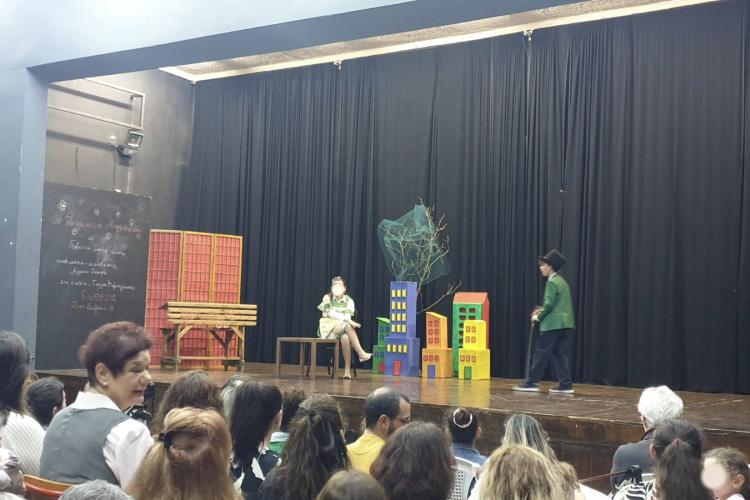 Δήμος Χαϊδαρίου - Ενθουσίασε η «Θαυμαστή Μπαλωματού» από τα παιδιά της θεατρικής σκηνής «διάΘΕΣΙΣ»