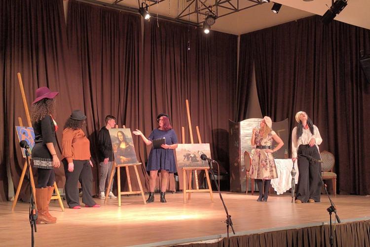 Μοίρασαν γέλιο οι «Ταλαντούχοι» της θεατρικής ομάδας της Στέγης Πολιτισμού Χαϊδαρίου