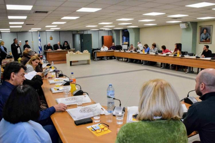 Ο Αντιπεριφερειάρχης κ. Μπάμπης Αλεξανδράτος στην κοπή βασιλόπιτας του Δημοτικού Συμβουλίου Περιστερίου!