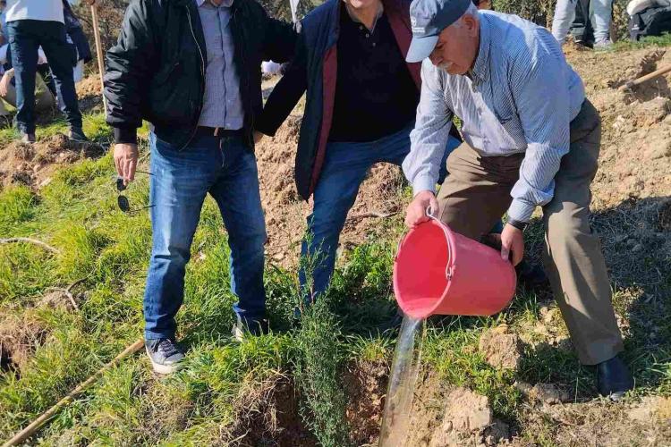 Ο Αντιπεριφερειάρχης κ. Χαράλαμπος Αλεξανδράτος στην δεντροφύτευση του Ποικίλου Όρους