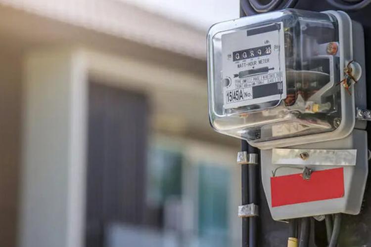 ΕΝΩΣΗ ΣΥΛΛΟΓΩΝ ΓΟΝΕΩΝ ΚΑΙ ΚΗΔΕΜΟΝΩΝ ΔΗΜΟΥ ΠΕΡΙΣΤΕΡΙΟΥ: Κατεβάζουν τους διακόπτες ρεύματος στα σχολεία εν ώρα λειτουργίας!