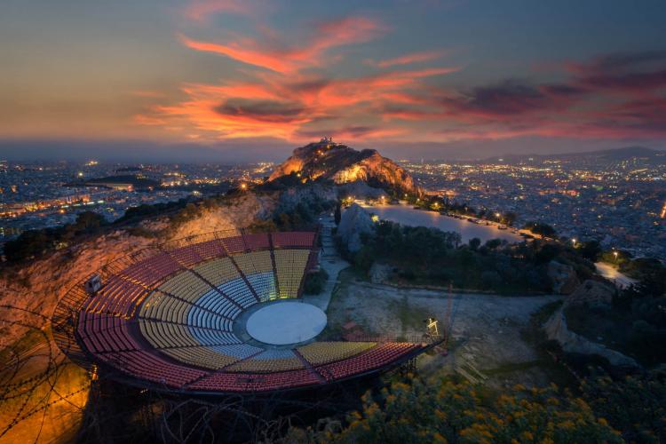 Μετά από 15 χρόνια ανοίγει ξανά το ιστορικό θέατρο του Λυκαβηττού 
