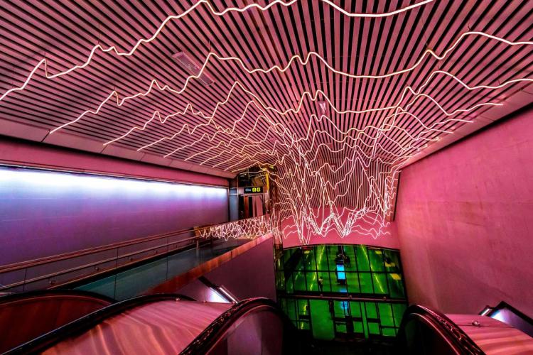 Στοκχόλμη, φωτογραφίες από το ομορφότερο μετρό στον κόσμο – στίχοι Γιάννη Ρίτσου