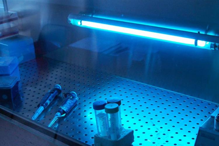  λαμπτήρες υπεριώδους ακτινοβολίας