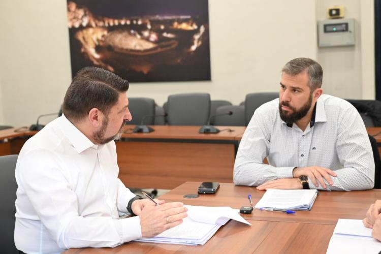  Συνάντηση Δημάρχου Πετρούπολης-Περιφερειάρχη Αττικής