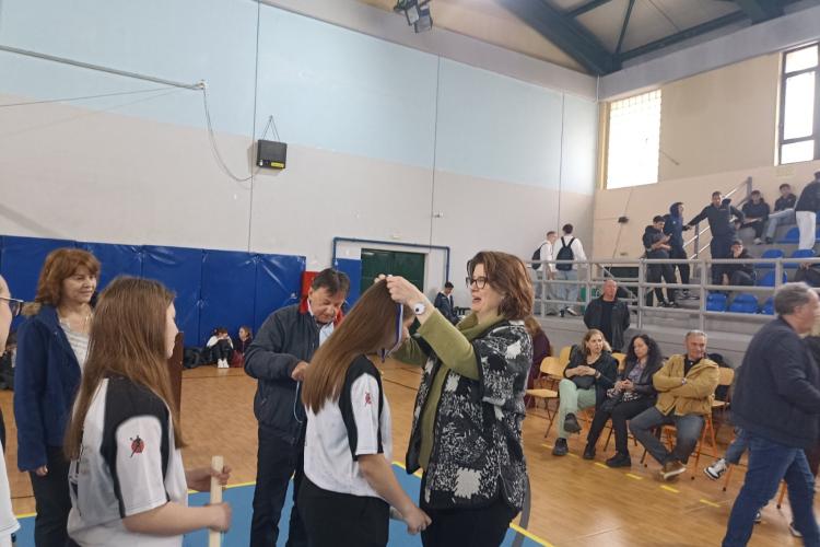 Δήμος Χαϊδαρίου - Βραβεύτηκαν οι μαθητές της Δυτικής Αθήνας που έλαβαν μέρος στα σχολικά πρωταθλήματα των Λυκείων