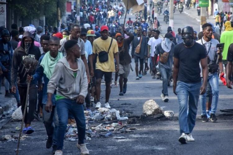 Κρίση στην Αϊτή: Πάνω από 60.000 εκτοπισμένοι σ’ έναν μήνα στην Πορτ-ο-Πρενς