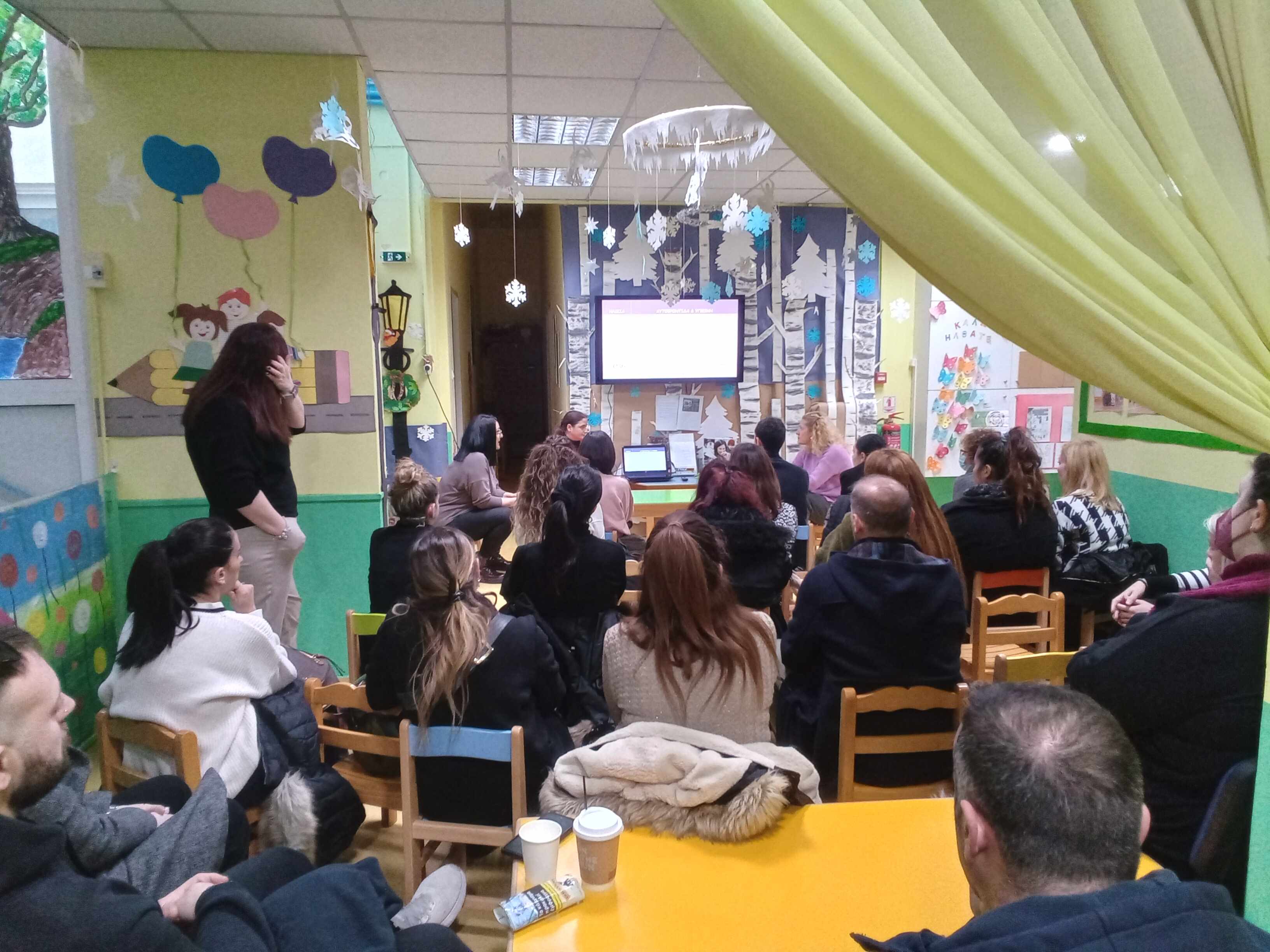  Συγκεντρώσεις γονέων στους Βρεφονηπιακούς Σταθμούς Δήμου Περιστερίου με τη συμμετοχή ειδικών θεραπευτών