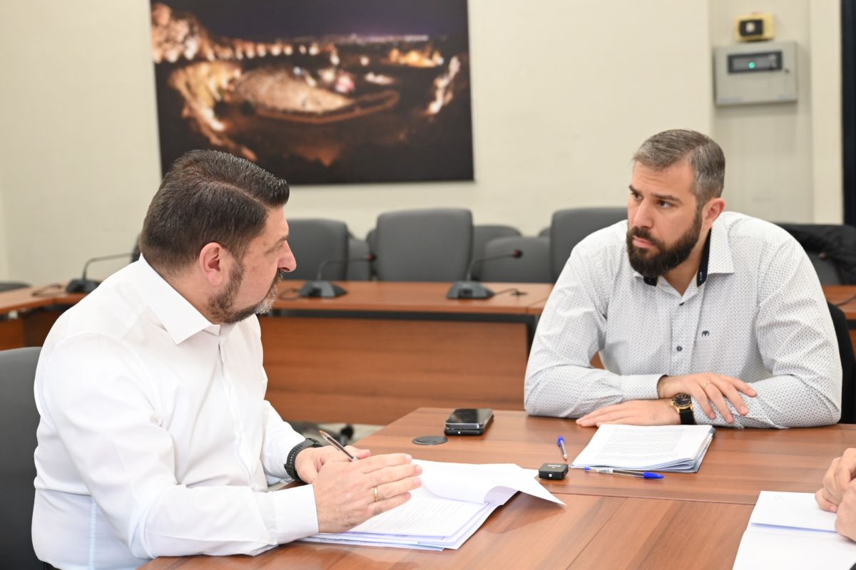  Συνάντηση Δημάρχου Πετρούπολης-Περιφερειάρχη Αττικής